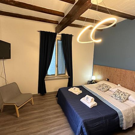 Appartement Aosta 3 à Parme Extérieur photo