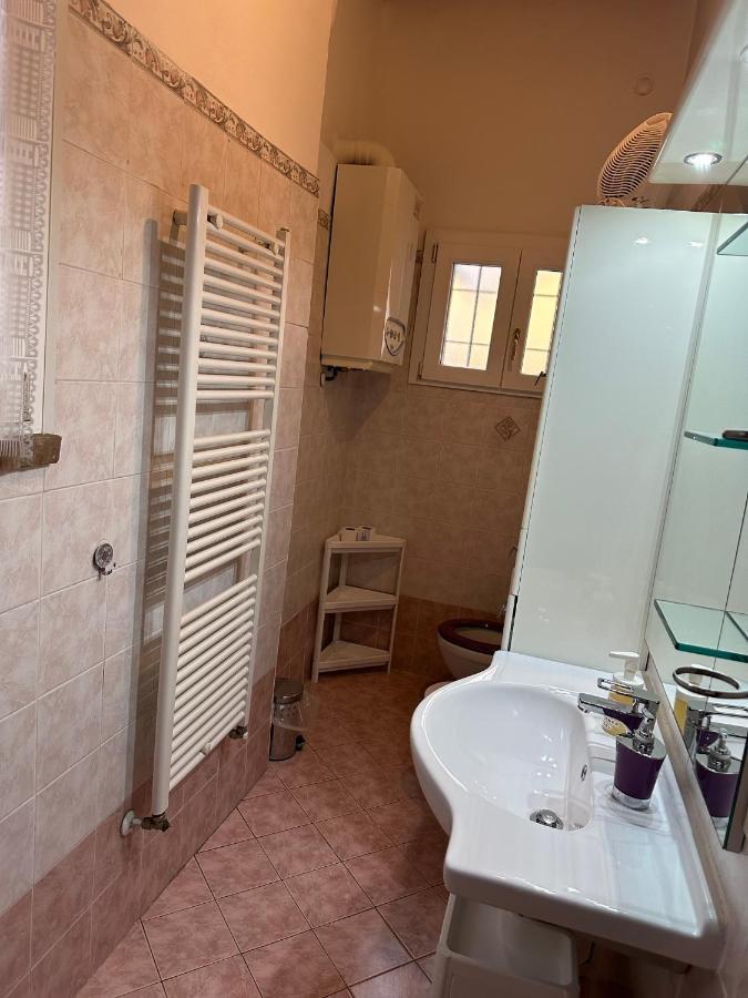 Appartement Aosta 3 à Parme Extérieur photo