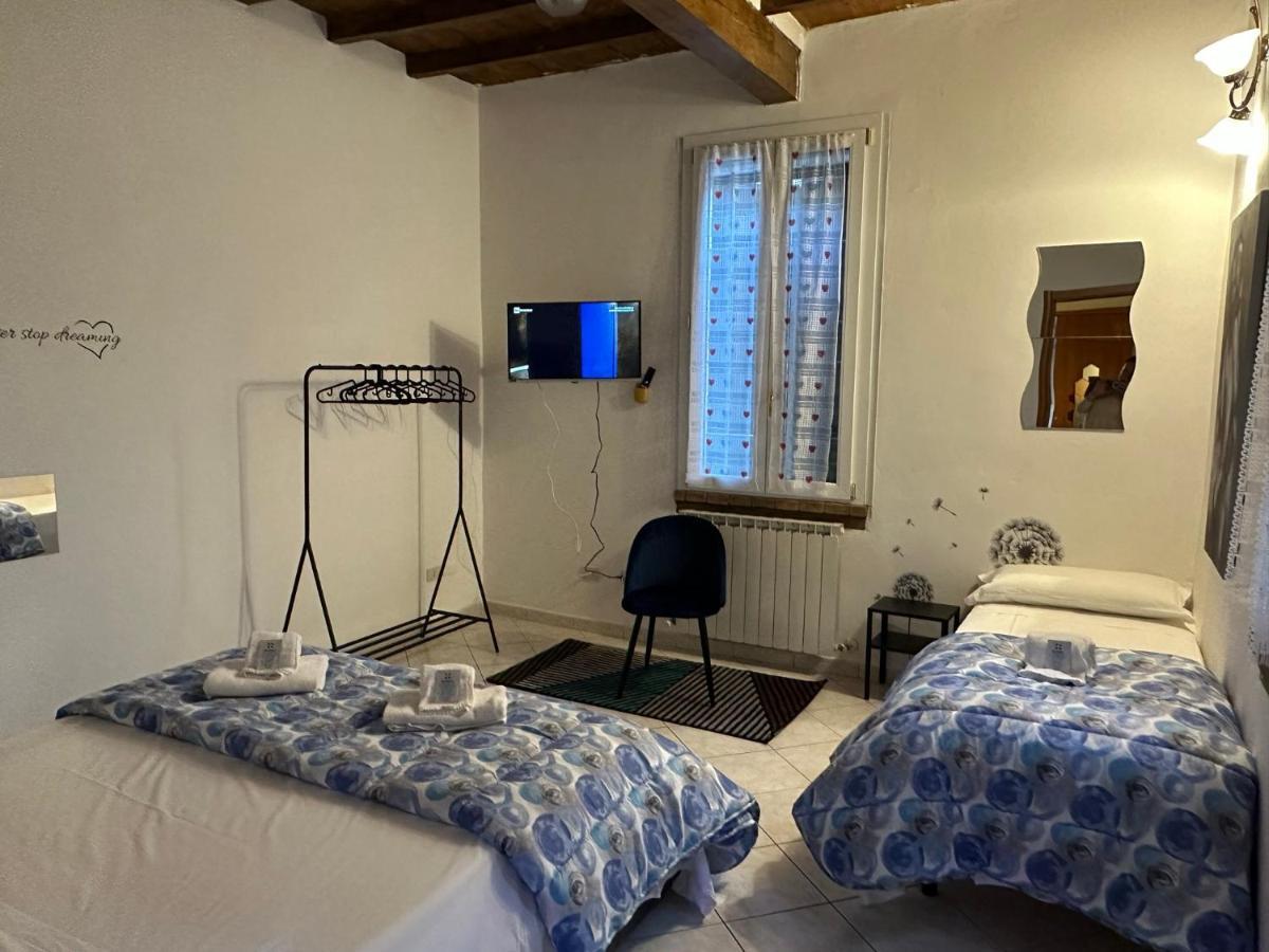 Appartement Aosta 3 à Parme Extérieur photo