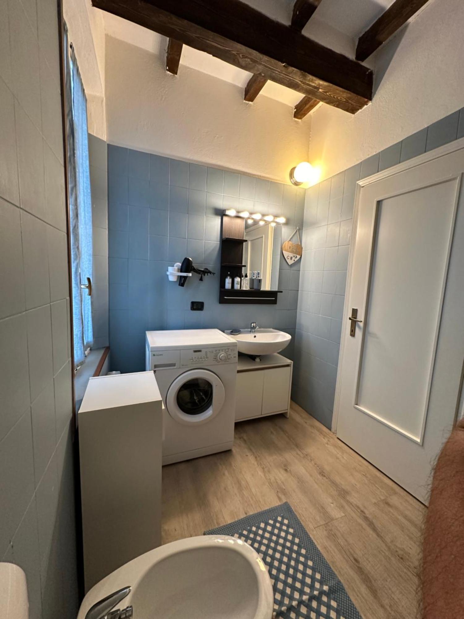 Appartement Aosta 3 à Parme Extérieur photo